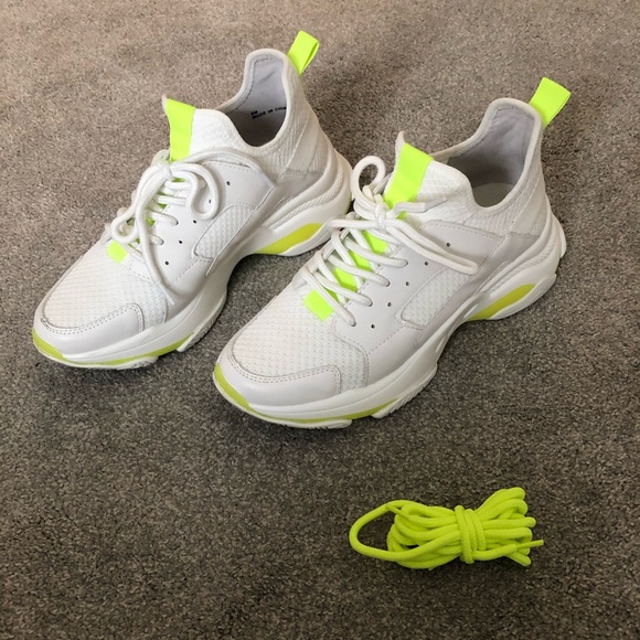 Chunky Steven by Steven Madden Sneaker - Picture 2 of 9